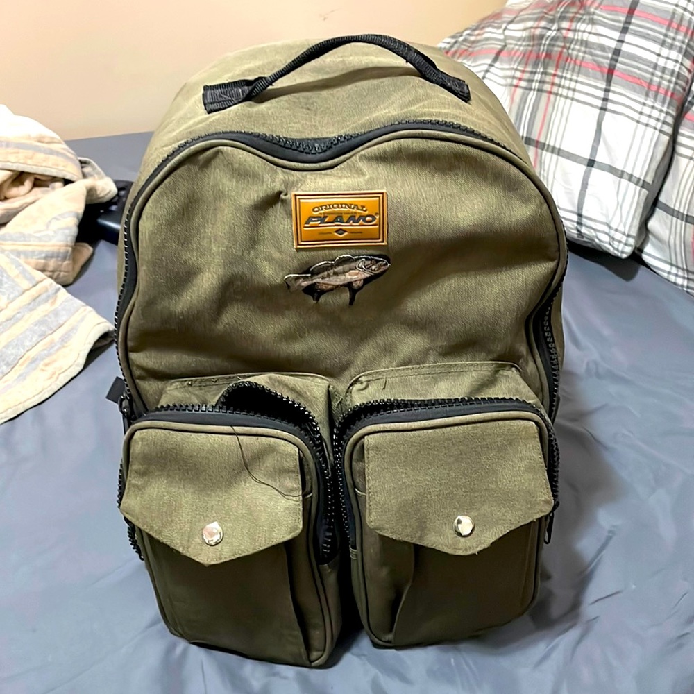 Plano fishing tackle backpack/includes 3 basspro tackle boxes, large tackle